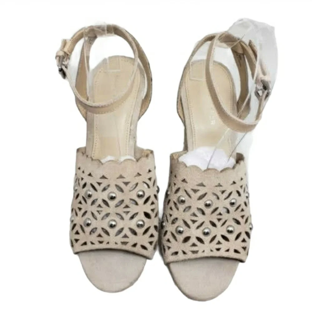 Marc Fisher LTD Hata Cutout Wedge Sandal Sz 8.5M